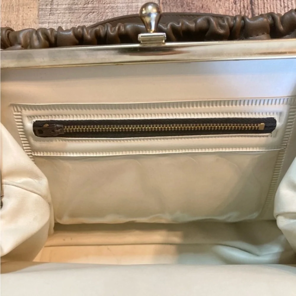 Vintage Taupe Brown Faux‎ Leather Kiss Lock Frame Handbag Ruched Top Handle Bag